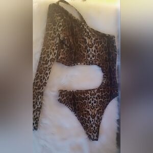 Cheetah prints bodysuit